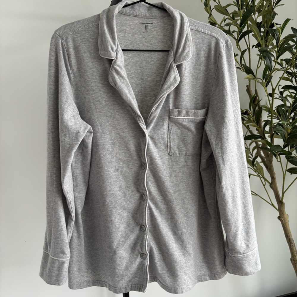 • [Amazon Essentials] Pajama Top •